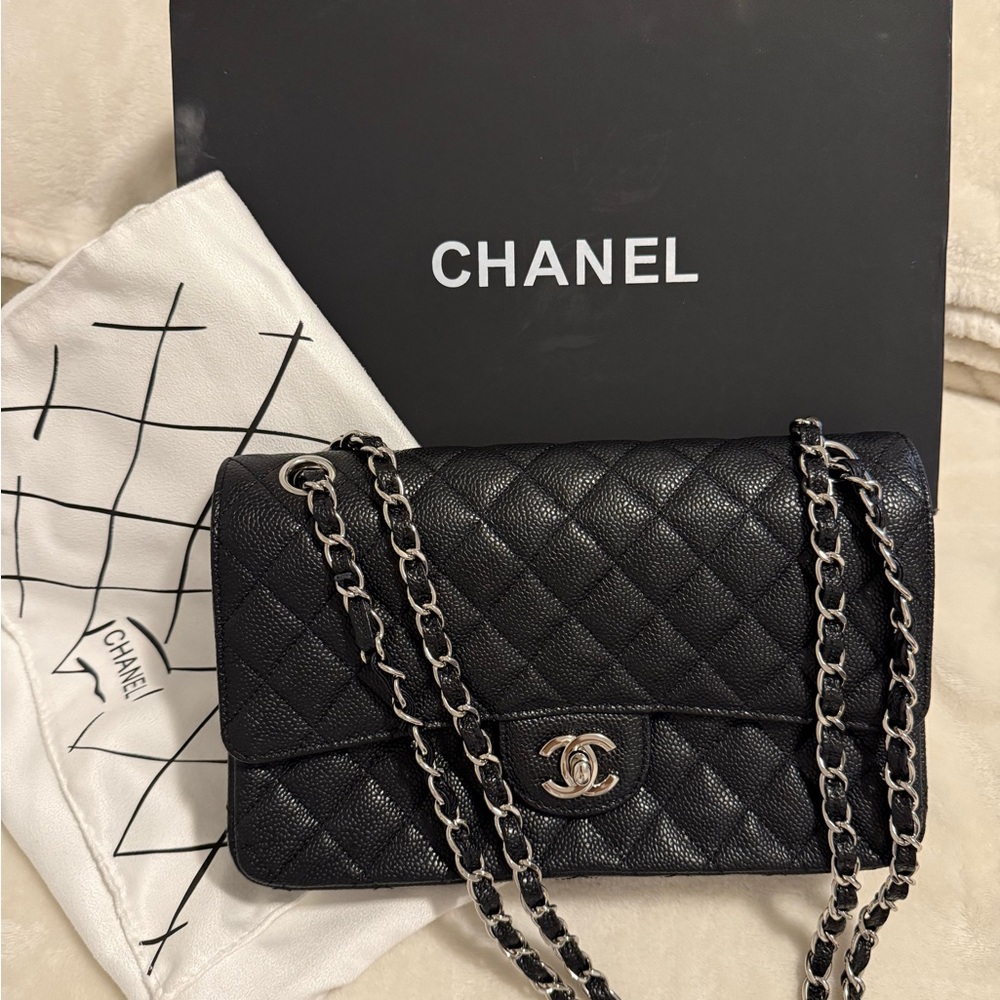 Chanel Black medium double flap caviar SHW
